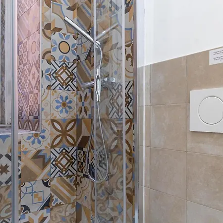 Brand New Guest With Wi-fi In The Center Apartamento *