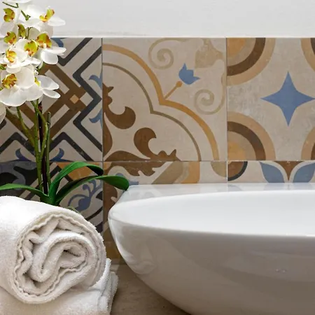 Апартаменты Brand New Guest With Wi-fi In The Center *