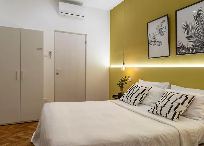 Brand New Guest With Wi-fi In The Center Trieste